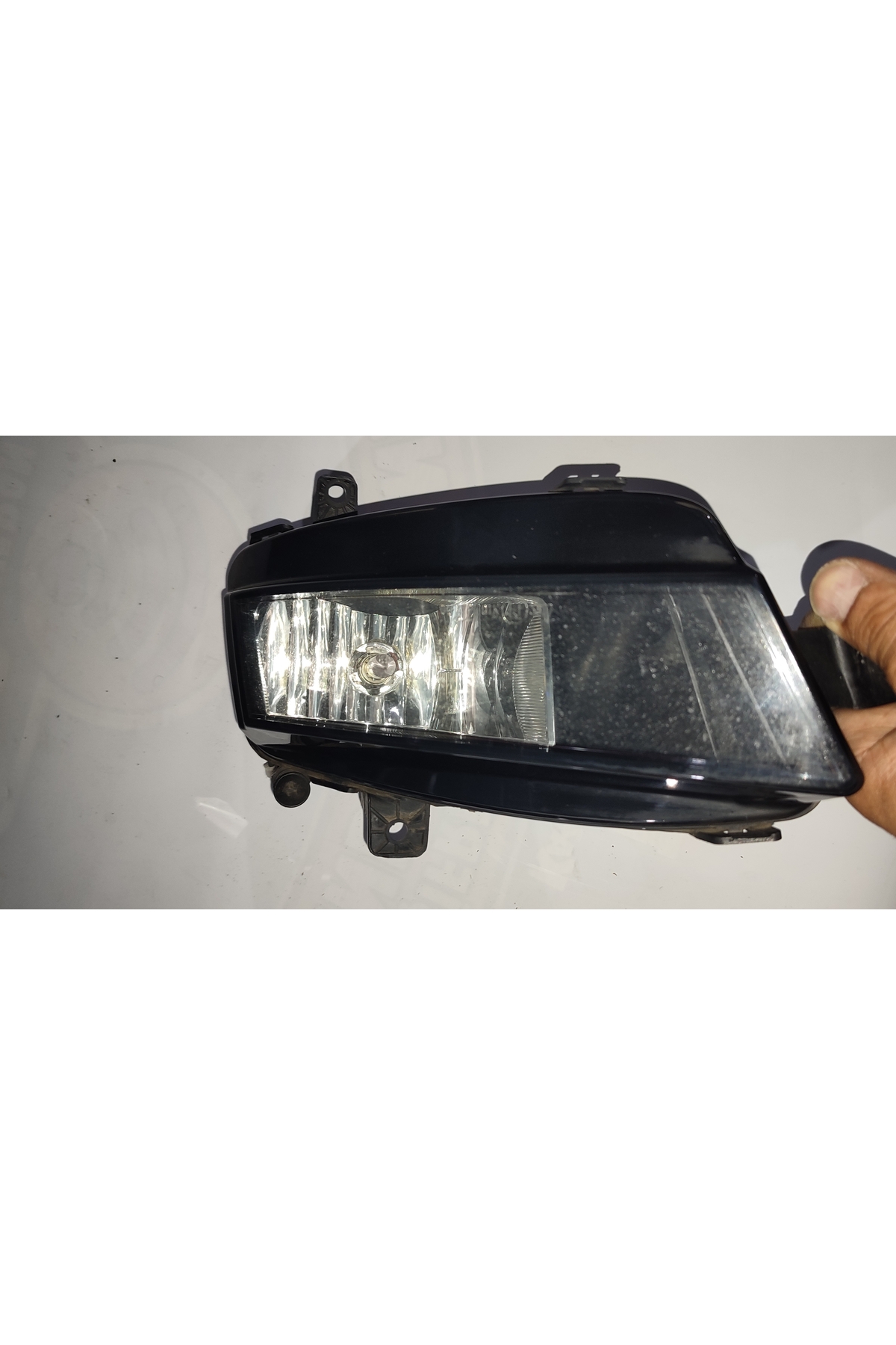 Golf 7 sağ sis farı yolcu taraf 5G0941662D Hella - Görsel 2