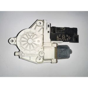 407 cam motoru 407 sağ ön cam motoru 1 137 328 126