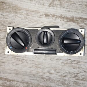 OCTAVİA KLİMA KONTROL DÜĞMESİ 1J0819045F GOLF4 BORA POLO