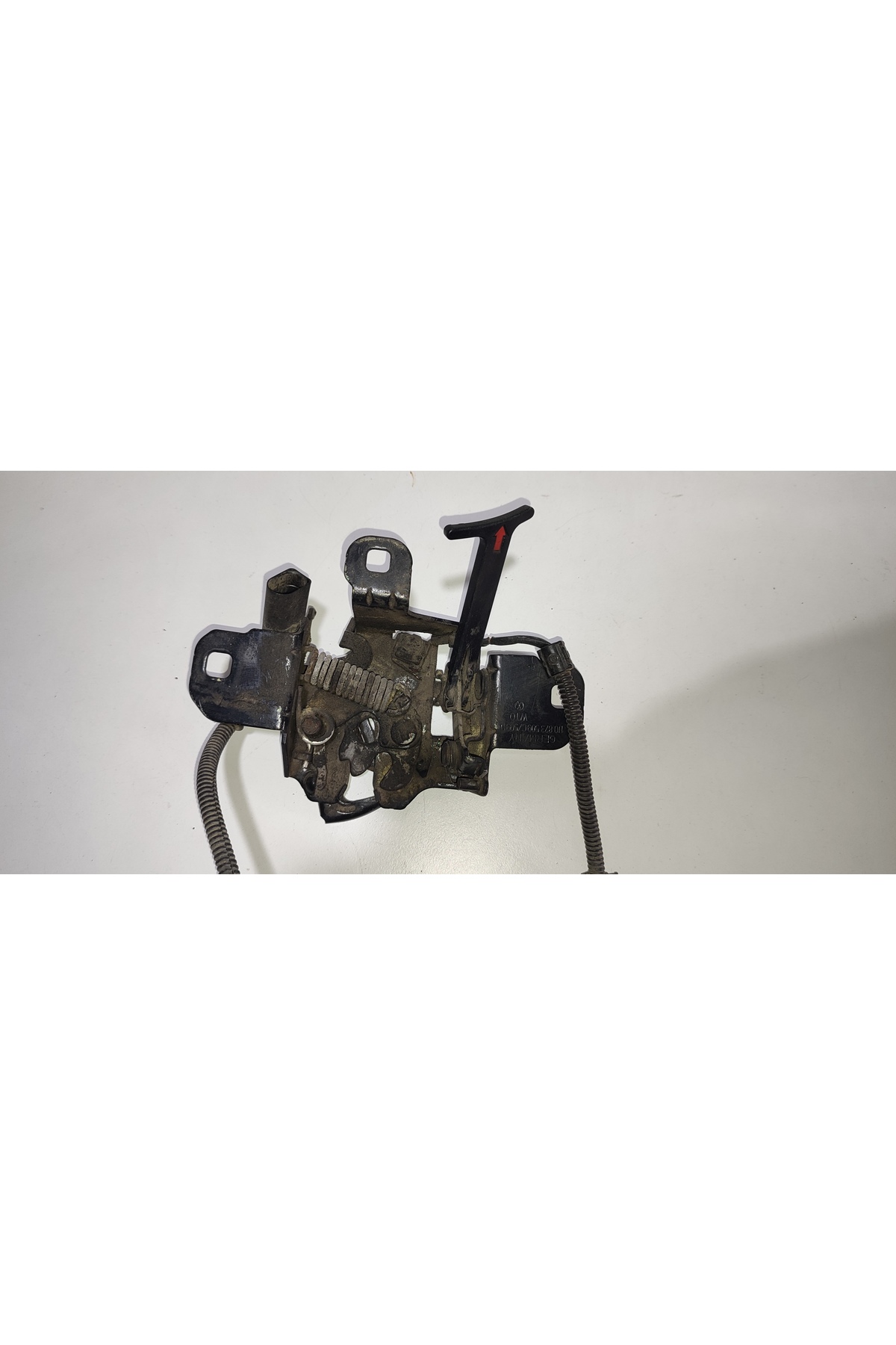GOLF 4 KAPUT KİLİDİ Golf MK 4 kaput kilidi 1J0823509