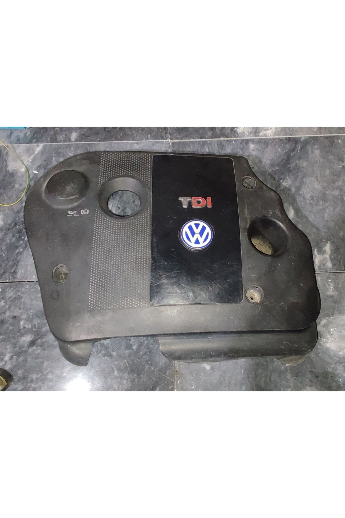 Volkswagen Passat B5 Golf IV 1998 motor kapağı 1.9 TDI 038 103 925 AP