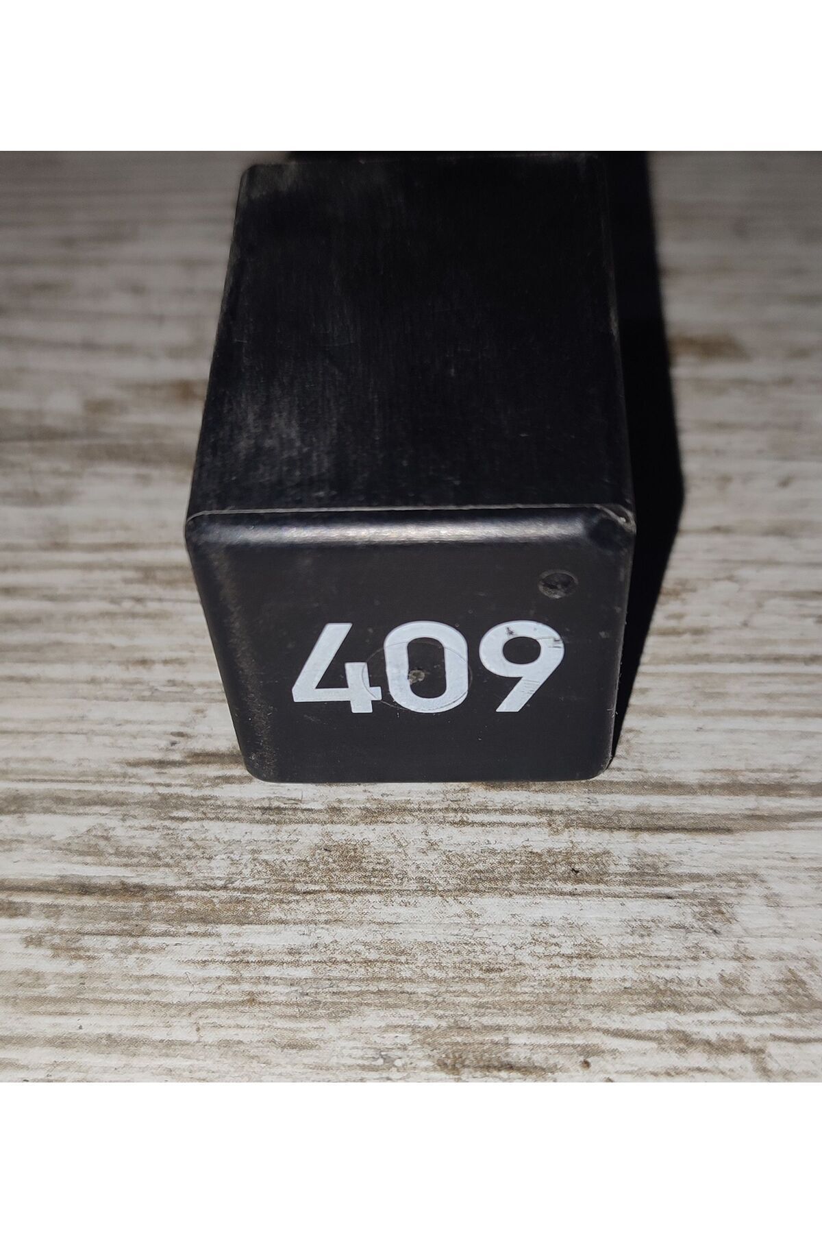 1J0906383C 409 numaralı röle