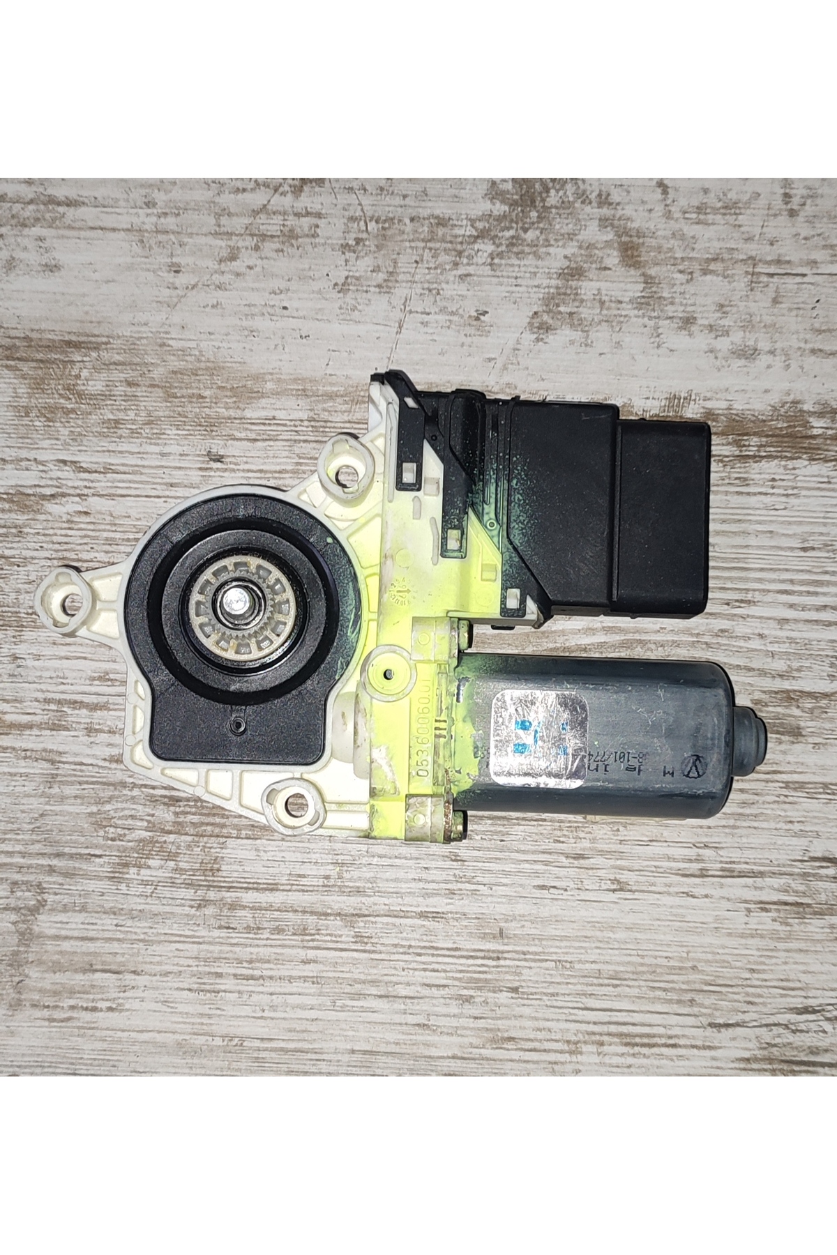 Seat Leon sağ arka cam motoru Toledo sağ arka cam motoru Golf4 sağ arka cam motoru 1J4959812C - Görsel 2