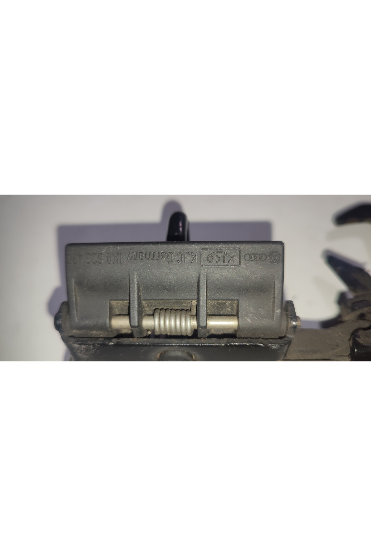 1K0823480 Kaput kilidi karşılığı Golf Passat Jetta Polo Tiguan - Görsel 3
