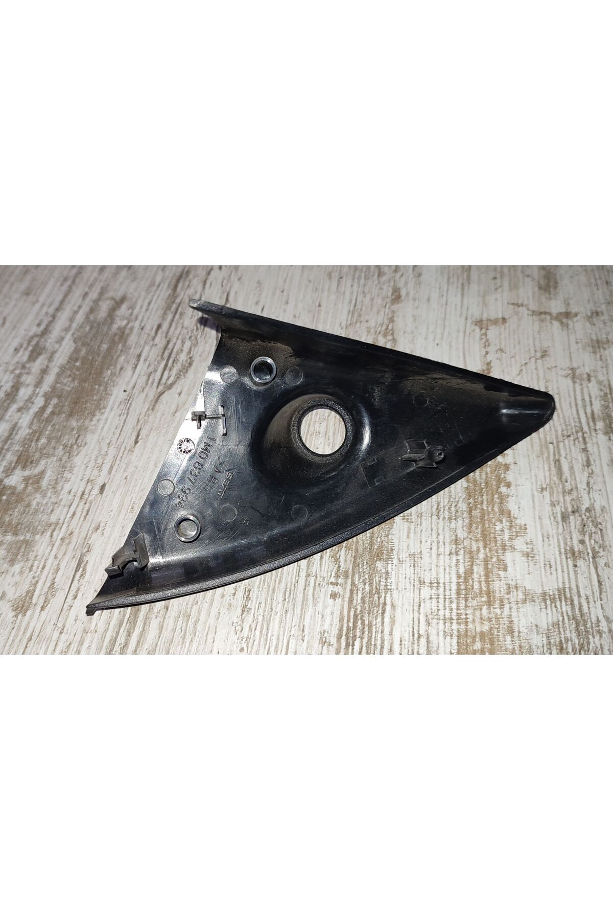 Seat Leon Hatchback Sağ Ön Kapı Ayna Plastik Trim Kapağı 1M0837994 - Görsel 2